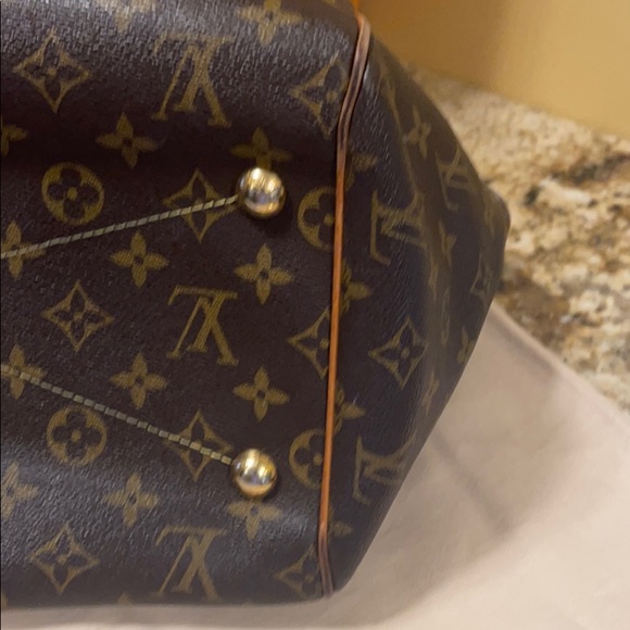 😍FLASH SALE😍Louis Vuitton Tivoli Handbag GM 🥰Authentic🥰 - Picture 6 of 10